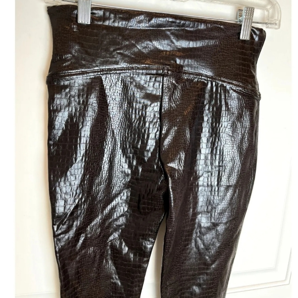 Spanx Brown Faux Leather Croc Shine Leggings Size Medium - Picture 12 of 13
